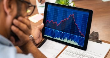Wo liegen die Chancen und Risiken beim Aktiensparen?