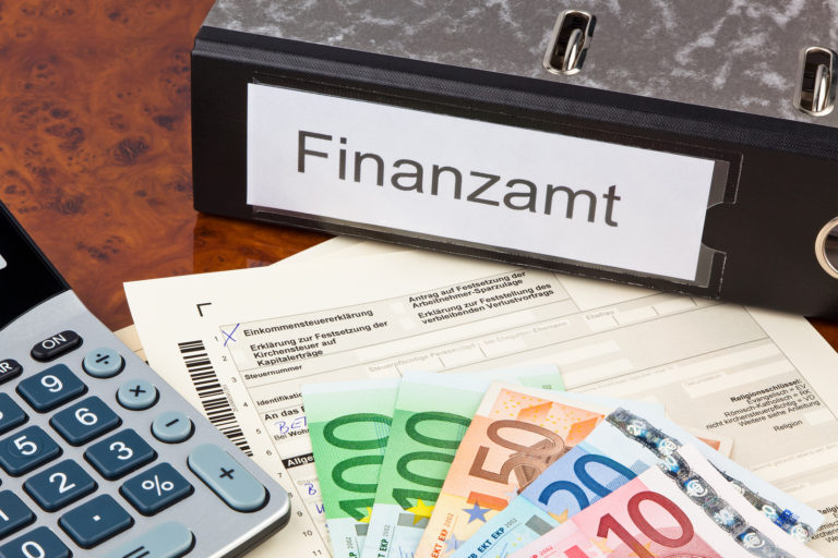 Wie kann ich durch einen Freistellungsantrag Zinsen steuerfrei stellen?