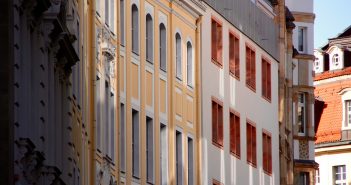 Warum sollte ich mein Geld in Immobilien anlegen?